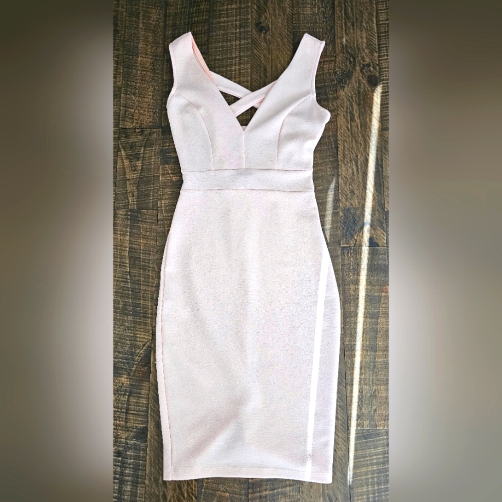 Elegant Pink Sleeveless Dress
